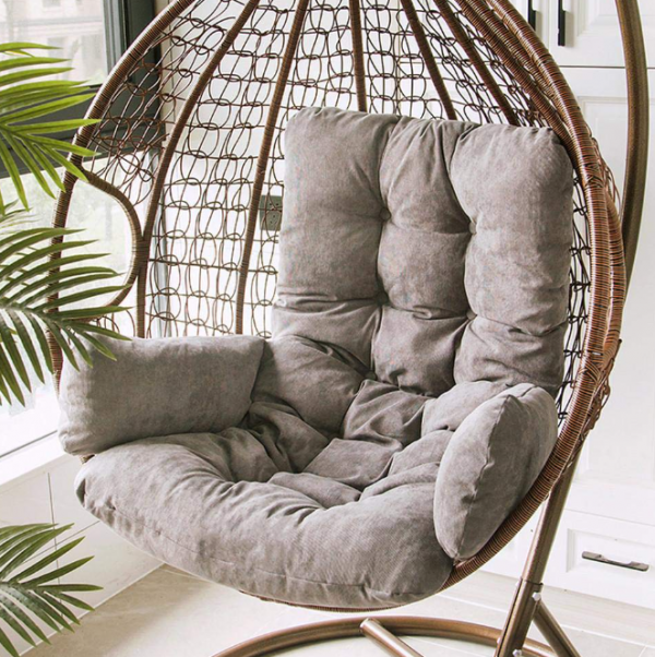 Kursi Gantung dengan Bantal Lebih Tebal